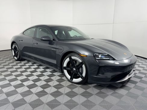 Used 2025 Porsche Taycan image 6