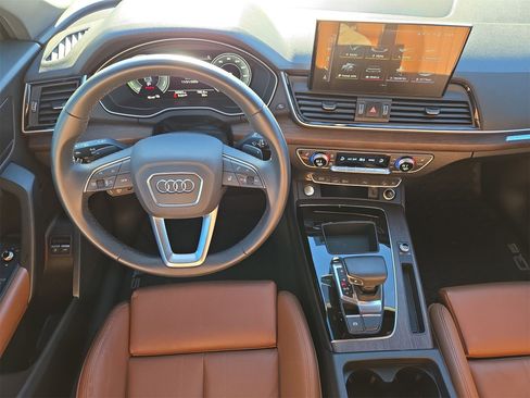 Certified 2024 Audi Q5 e Premium image 14