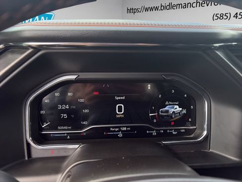Used 2024 GMC Sierra 1500 AT4 w/ Technology Package AWD/4WD image 11