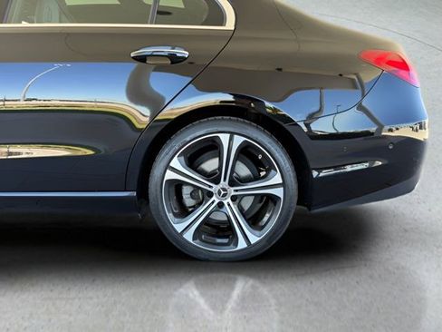 Used 2025 Mercedes-Benz C 300 Sedan image 12