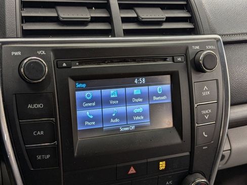 Used 2017 Toyota Camry LE image 22