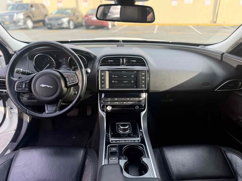 Used 2017 Jaguar XE Prestige RWD image 19