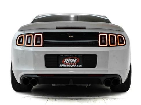 Used 2014 Ford Mustang GT RWD image 3