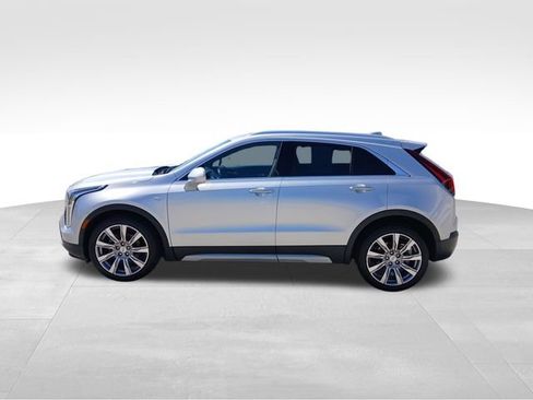 Used 2020 Cadillac XT4 Premium Luxury AWD/4WD image 2