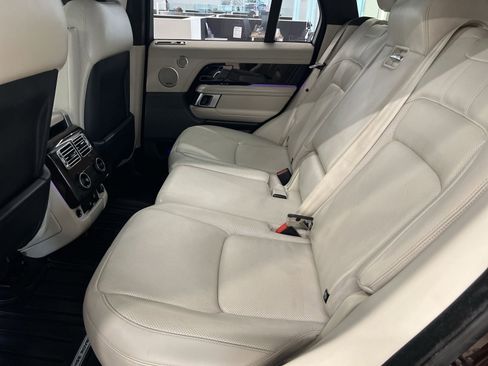 Used 2019 Land Rover Range Rover HSE image 21