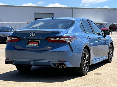 Used 2024 Toyota Camry SE FWD image 4
