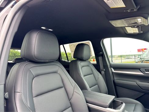 New 2026 GMC Terrain Elevation w/ Elevation Premium Package AWD/4WD image 5