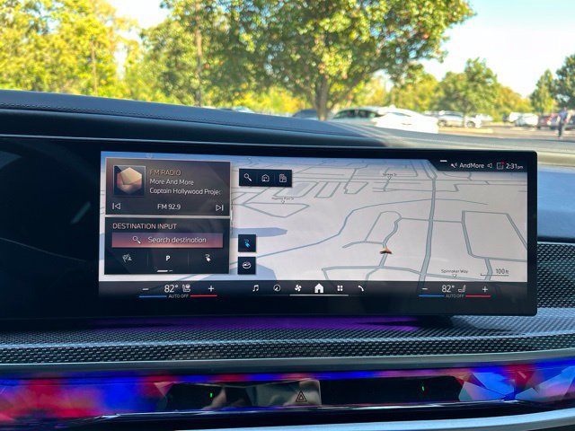 Used 2023 BMW i7 xDrive60 AWD/4WD image 21