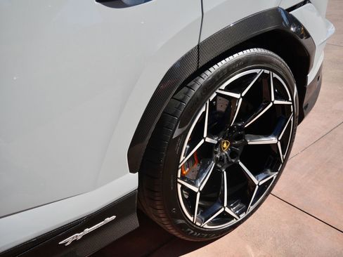 Used 2024 Lamborghini Urus Performante image 11