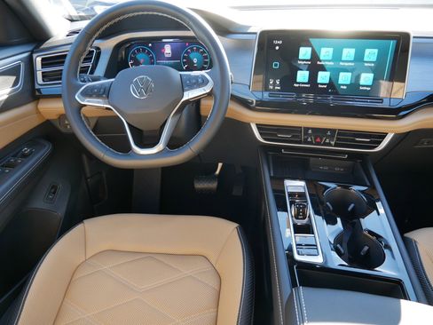 New 2026 Volkswagen Atlas Cross Sport SE image 7