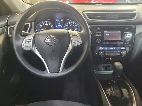 Used 2016 Nissan Rogue SV FWD image 22