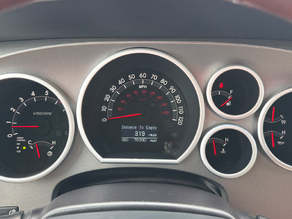 Used 2017 Toyota Sequoia Platinum AWD/4WD image 30