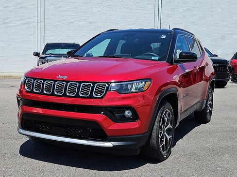 Used 2025 Jeep Compass Limited AWD/4WD image 1