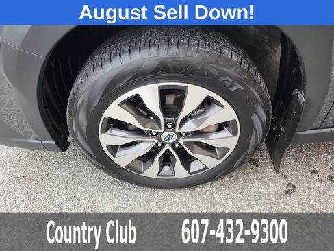 Used 2025 Subaru Outback Limited AWD/4WD image 36