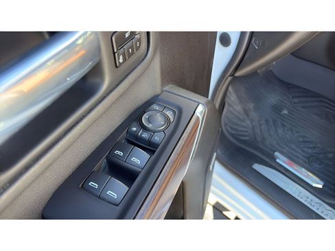Used 2023 Chevrolet Silverado 2500 High Country w/ Z71 Off-Road Package AWD/4WD image 12