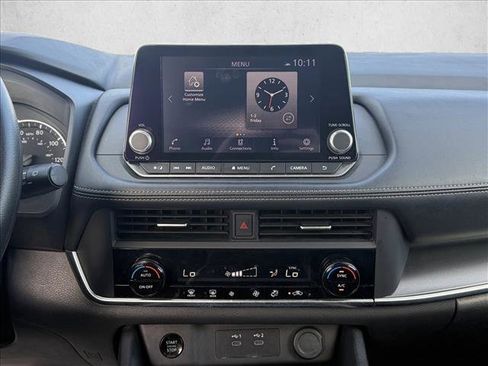 Used 2024 Nissan Rogue SV image 17