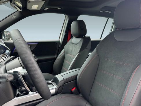 New 2025 Mercedes-Benz GLB 35 AMG 4MATIC image 20