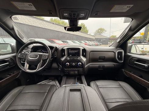 Used 2019 GMC Sierra 1500 Denali w/ Denali Ultimate Package AWD/4WD image 16