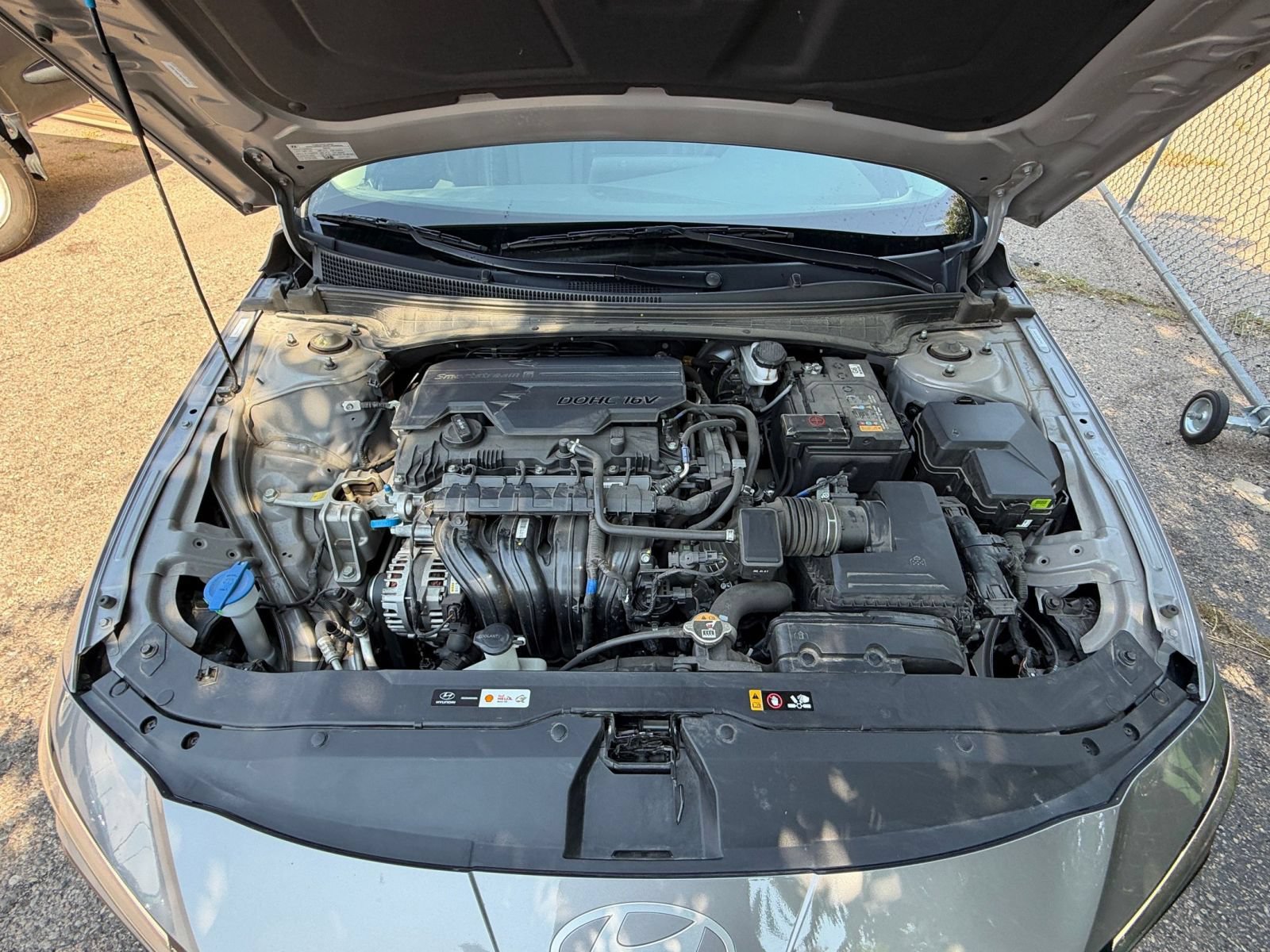 Used 2025 Hyundai Elantra Limited FWD image 32