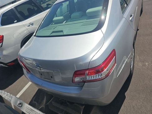Used 2010 Toyota Camry FWD image 5