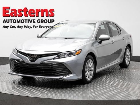 Used 2020 Toyota Camry LE FWD image 1
