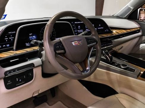 Used 2021 Cadillac Escalade ESV Sport Platinum RWD image 3