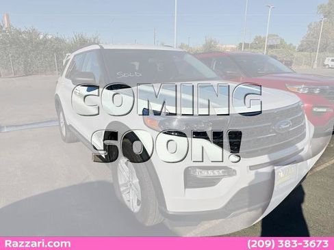 Certified 2023 Ford Explorer XLT w/ Equipment Group 202A RWD image 1