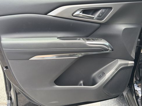 New 2026 Chevrolet Traverse LT w/ LPO, Floor Liner Package FWD image 10