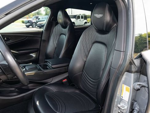 Used 2022 Aston Martin DBX AWD/4WD image 23