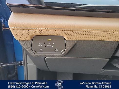 New 2026 Volkswagen Atlas Cross Sport SE image 29