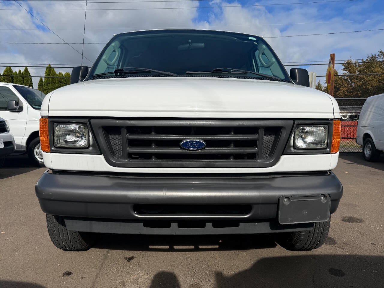 Used 2006 Ford E-350 and Econoline 350 XL RWD image 4