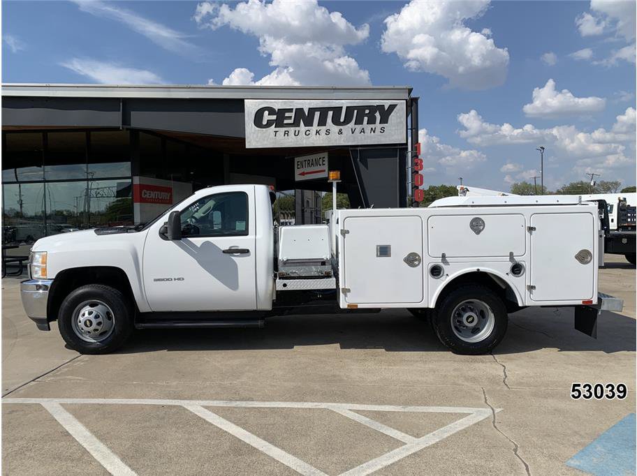 Used 2013 Chevrolet Silverado 3500 W/T RWD image 4
