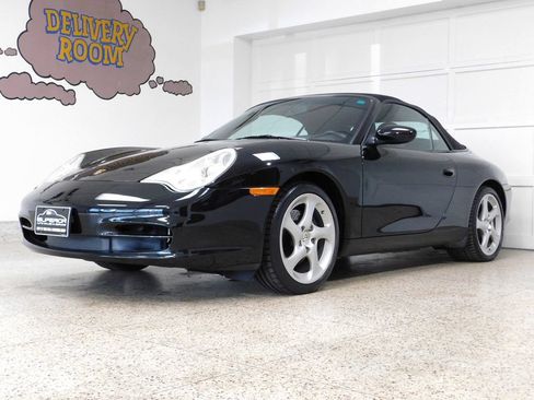 Used 2004 Porsche 911 Carrera RWD image 2