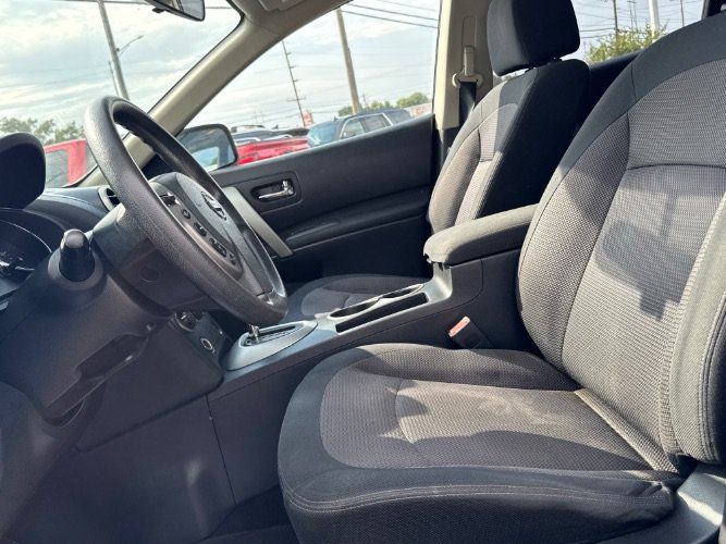 Used 2011 Nissan Rogue SV w/ Premium Pkg AWD/4WD image 16