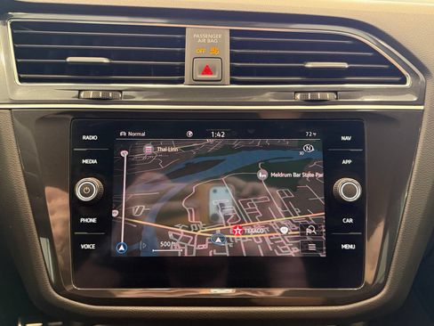 Used 2022 Volkswagen Tiguan SEL R-Line AWD/4WD image 17