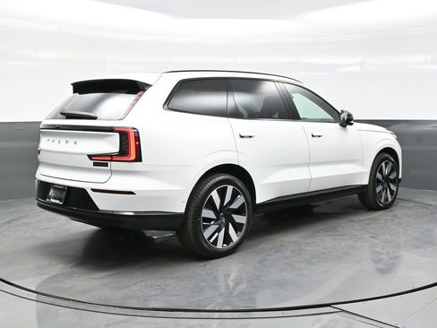New 2025 Volvo EX90 Plus image 7