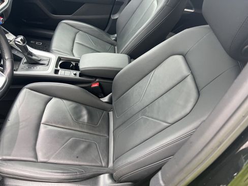 Used 2023 Audi Q3 2.0T Premium image 59