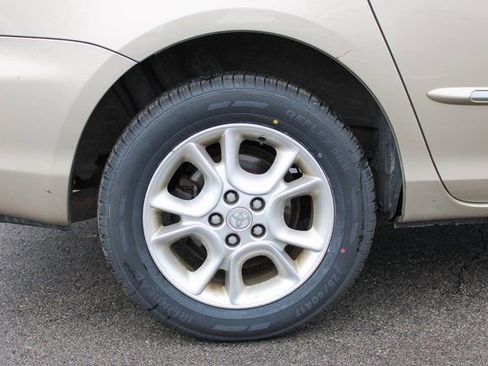 Used 2005 Toyota Sienna XLE image 31