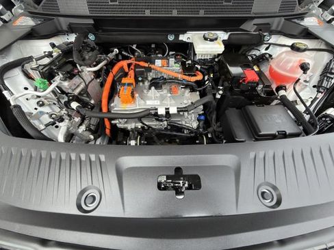 Certified 2024 Chevrolet Equinox EV RS FWD image 29