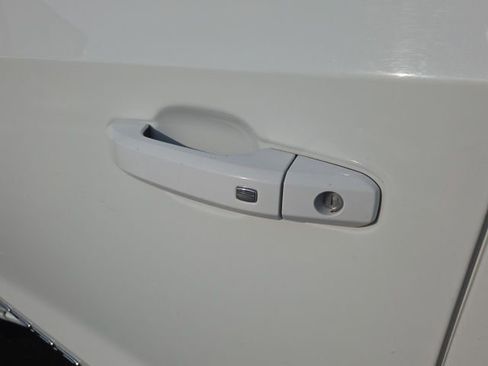 Used 2021 GMC Sierra 1500 SLE w/ X31 Off-Road Package image 17