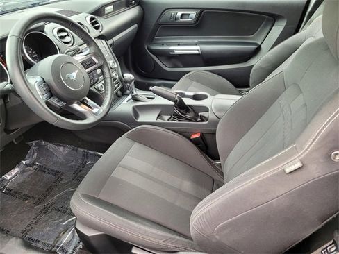 Used 2019 Ford Mustang Coupe image 16