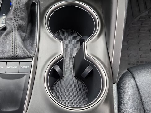 Used 2022 Toyota Camry SE image 15