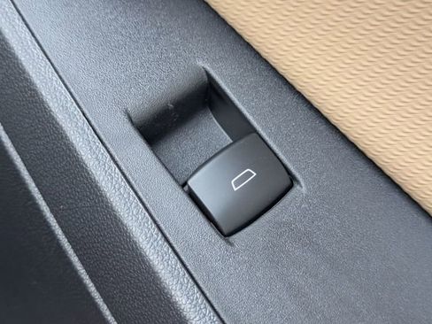 New 2026 Chevrolet Equinox ACTIV w/ Convenience Package III FWD image 35