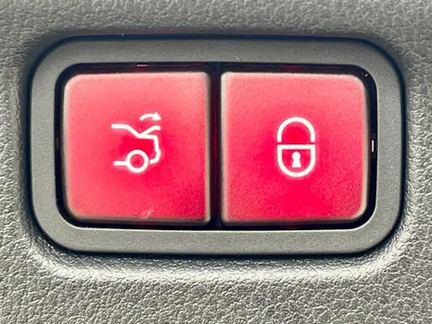 Certified 2022 Mercedes-Benz C 300 4MATIC Sedan image 31