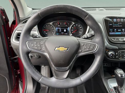 Used 2018 Chevrolet Equinox Premier image 10