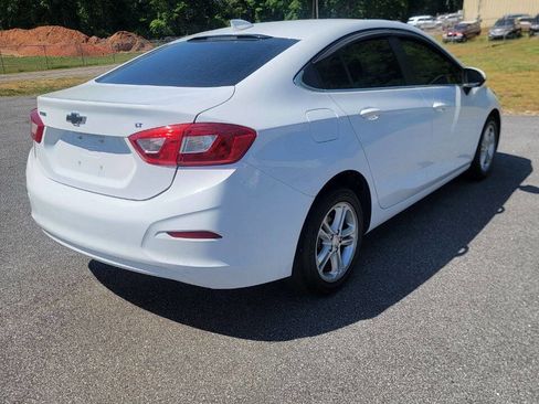 Used 2017 Chevrolet Cruze LT image 5