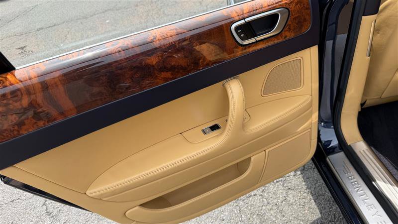Used 2006 Bentley Flying Spur Flying Spur AWD/4WD image 23