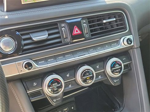 Used 2019 Genesis G70 3.3T Advanced w/ Sport Package image 21