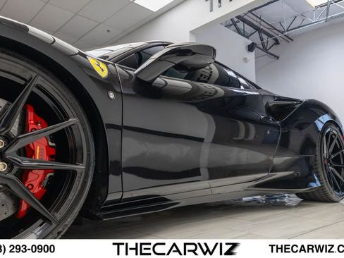 Used 2021 Ferrari F8 Tributo RWD image 13