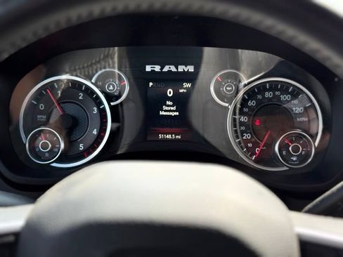 Used 2024 RAM 3500 Big Horn w/ Night Edition AWD/4WD image 27